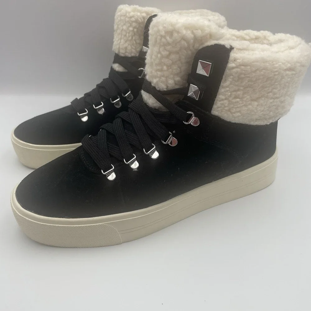 Marc Fisher Daire Black‎ Suede Sneaker Boots With Faux Fur Lining Women's Size 7
